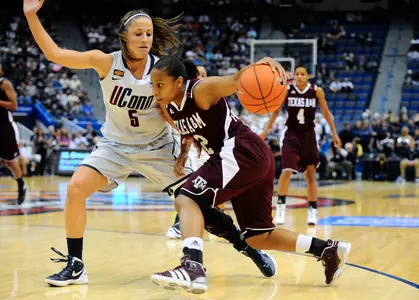 Aggies Fall at No. 2 Connecticut, 81-51