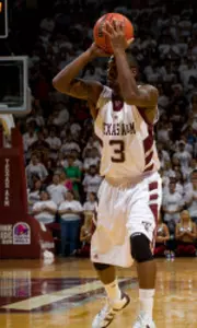 Aggies Shock No. 22 Golden Gophers, 66-65