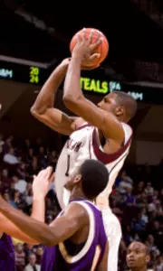 Aggies Outlast Lumberjacks, 55-48