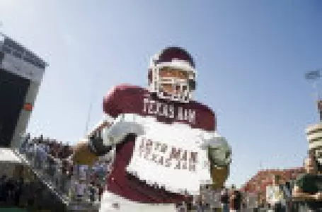 Ryan O'Bryant Named Aggie Heart Award Winner at A&M Football Banquet