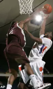 Texas A&M Upsets No. 19 Clemson, 69-60