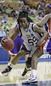 No. 9 Aggies Rout Evansville To Move On To NCAA Second Round