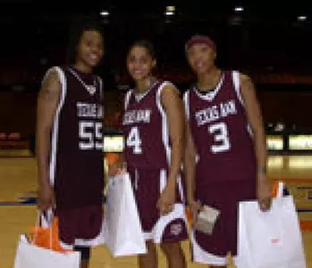 No. 5 Aggies Capture Timeout 4 HIV/AIDS Tournament Title