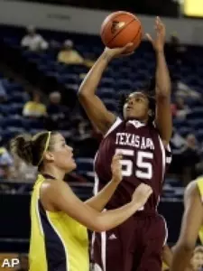 No. 7 Texas A&M Gets Past Michigan In 59-56 Road Victory