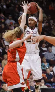 Late Second-Half Run Leads No. 15 Oklahoma State Past No. 8 Aggies
