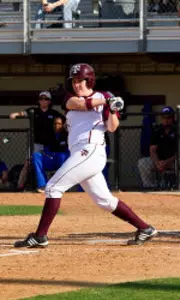 Softball Blanks UTSA, 4-0