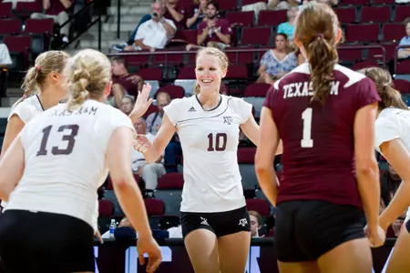 VB Posts Sweep in Season Opener