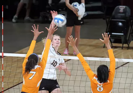 Aggies Fall to Tennessee