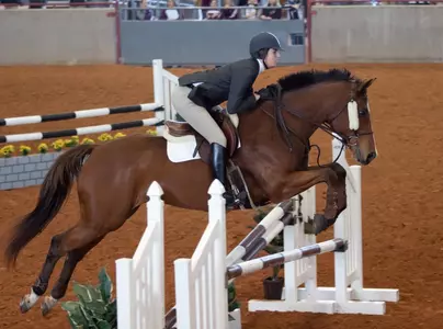 Aggies Roll Past Fresno State, 17-6