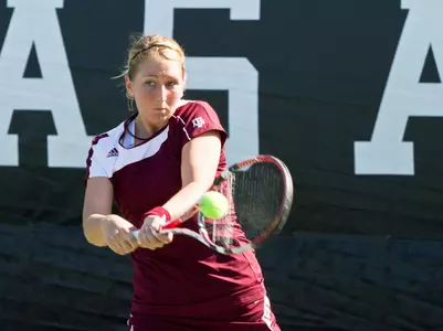 Women?s Tennis Defeats OSU, 5-2