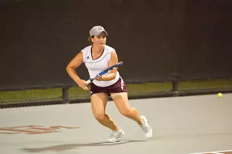 Tennis Extends Winning Streak; Defeats ISU 6-1