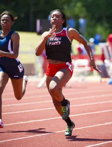 World Junior relay gold medals for Bailey and Madu