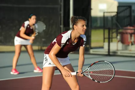 Women' s Tennis Defeats North Texas in Season Opener