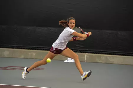 Women's Tennis Defeats Arkansas, 6-1, to Stay Undefeated in SEC
