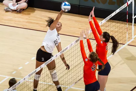 Jazzmin Babers Leads Texas A&M to 3-0 Win Against Auburn