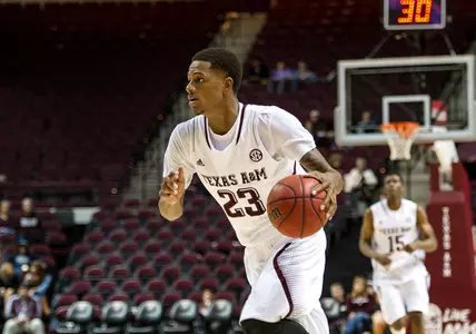 Aggies Roll Past Golden Lions, Improve to 6-0