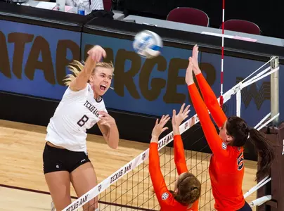 Angela Lowak Named to SEC Volleyball Community Service Team