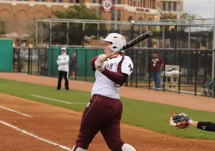 No. 4 Aggies Battle to 6-8 Loss at No. 8 Tennessee