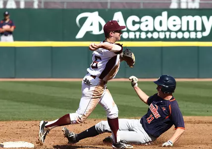 Aggies Drop Rubber Match to Pepperdine, 2-1