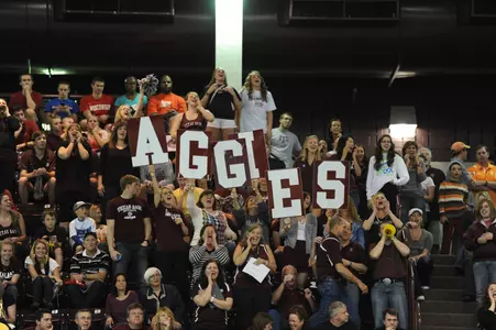 Aggies roll past Owls