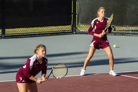 Women's Tennis Shuts Out LSU, 7-0