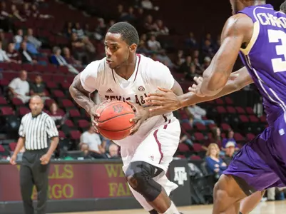 Aggies Fall to LSU, 68-57