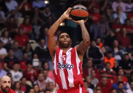 Acie Law IV Leads Olympiacos Piraeus to Euroleague Title