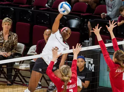 Texas A&M Sweeps Lamar at UTSA Classic