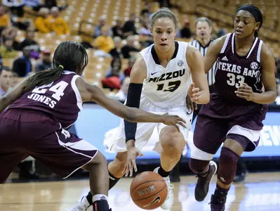 Walker Leads No. 17 Aggies to Ninth Straight Win