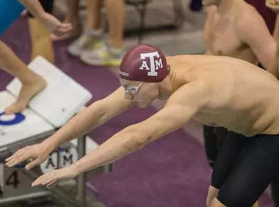 Aggie men soar past FAU Owls