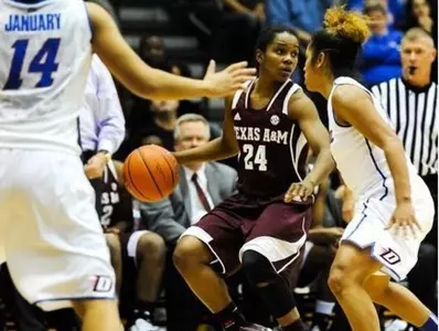 No. 5 Women Drop No. 18 DePaul in Season Opener