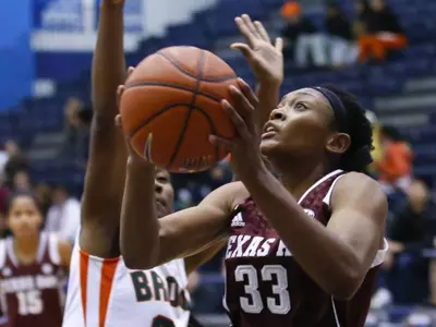 No. 5 Women Move To 3-0; Win Maggie Dixon Classic