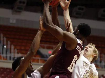 Basketball Rallies for 59-50 Win over College of Charleston