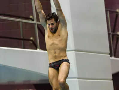 Henschel sweeps 1m, platform dives at Air Force Invitational