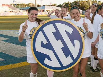 Groom and Streight Earn All-America Status