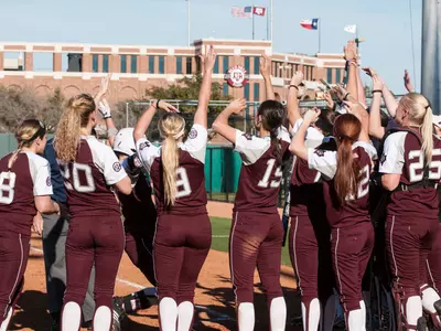 No. 13 Aggies Sweep Day One of Texas A&M Invitational