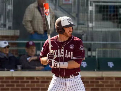 Aggies Drop Nail-biter at Arkansas, 3-2