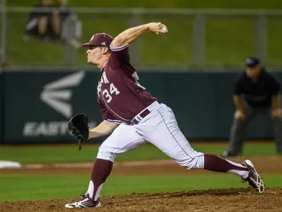 A&M Collar Bulldogs, 6-4, to Claim Series