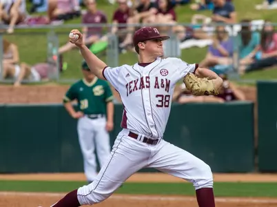 Aggies Blank Sacramento State in Series Finale, 5-0