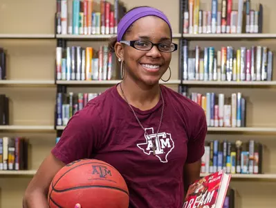 Jordan Jones Named To 2013-14 SEC Community Service Team