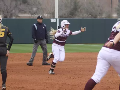 Tysarczyk's Walk-Off Hit Gives Aggies Series Win Over No. 15 Mizzou