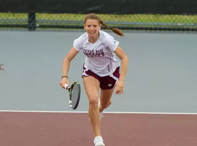 No. 10 Texas A&M Defeats No. 21 Auburn, 4-2