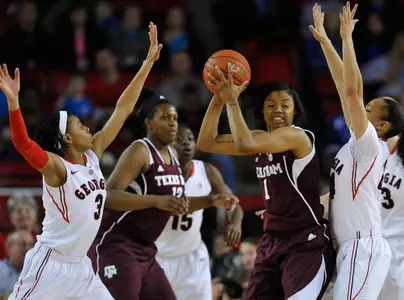 No. 10 Women's Basketball Falls at No. 22 Georgia, 54-51