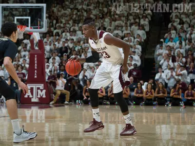 House Shoots Men's Basketball to 19th Win of Season