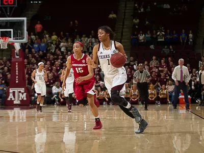 No. 15 Women's Basketball Tops Arkansas, 59-55