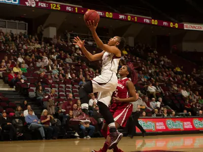 Women's Basketball Pulls Away for 70-49 Win Over Alabama
