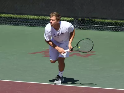 Aggies Sweep Sunday Doubleheader