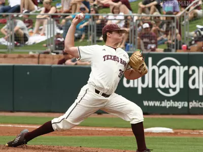 No. 1 LSU Slips By No. 2 Baseball, 4-3