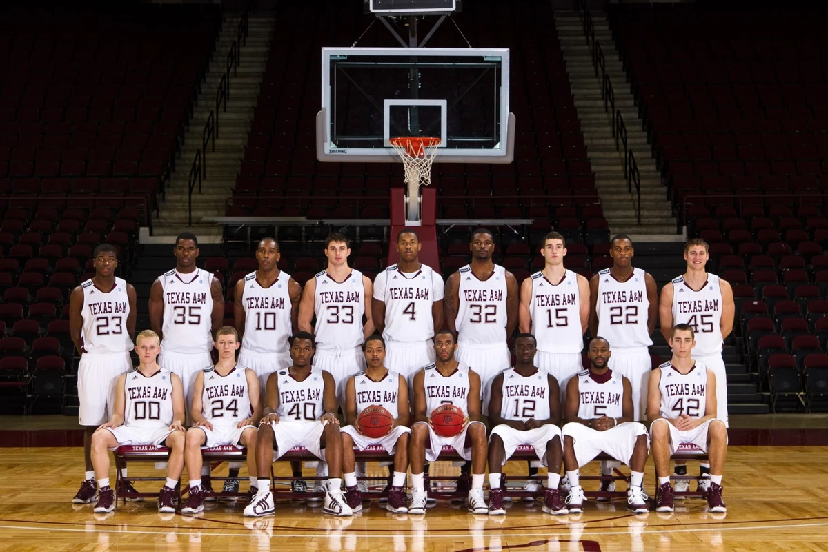 2010-11 Men's Basketball Team Picture