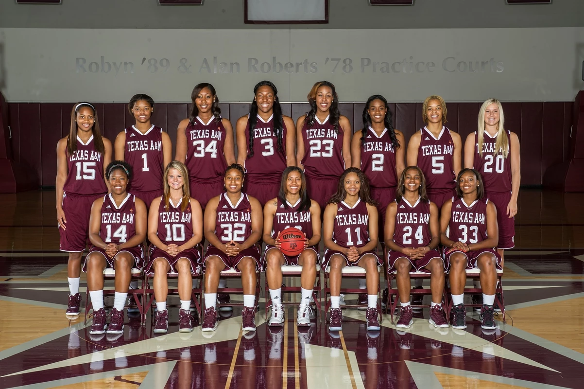 2012-13 WBB Team Photo